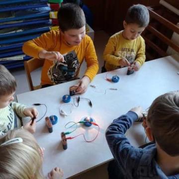 87513433_126713185447598_1809327360818806784_n