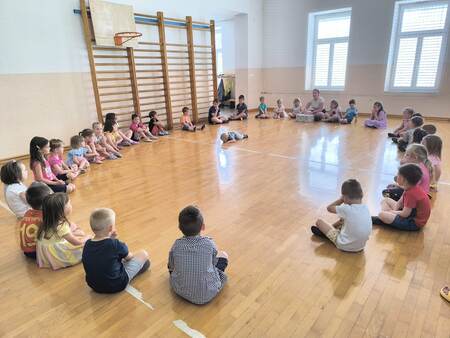 8667b551f33b982a397de9316ce6efae